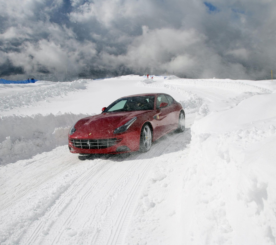 Das Ferrari In Winter Wallpaper 960x854