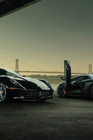 Fondo de pantalla Lamborghini Aventador And Ferrari 599 GTB 320x480