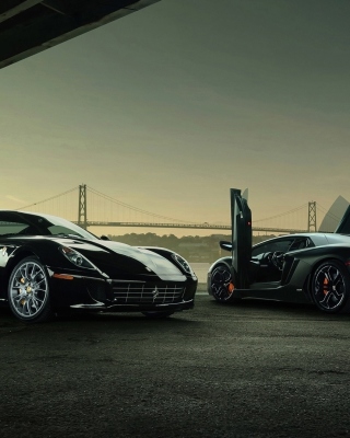 Lamborghini Aventador And Ferrari 599 GTB sfondi gratuiti per iPhone 6 Plus