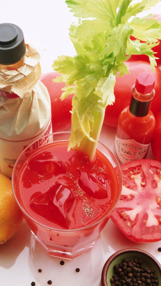 Sfondi Spicy Tomato Sauce - Tabasco 640x1136