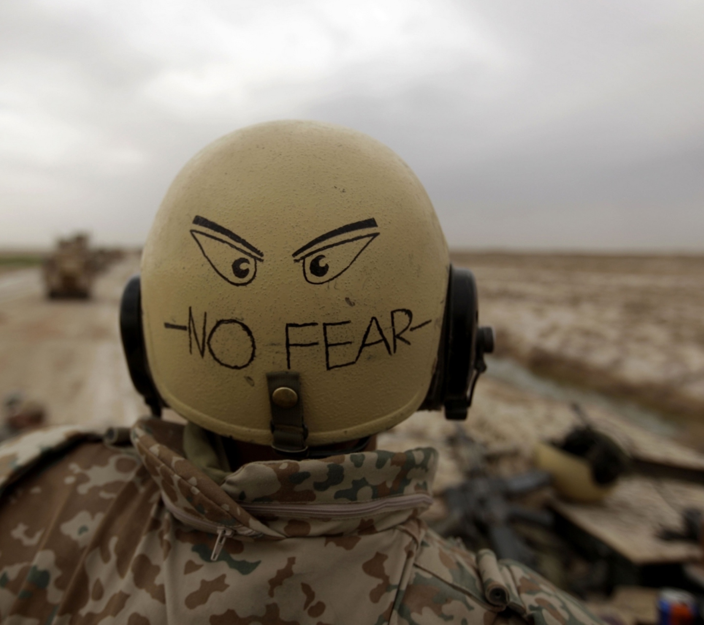 Fondo de pantalla No Fear Soldier 1440x1280