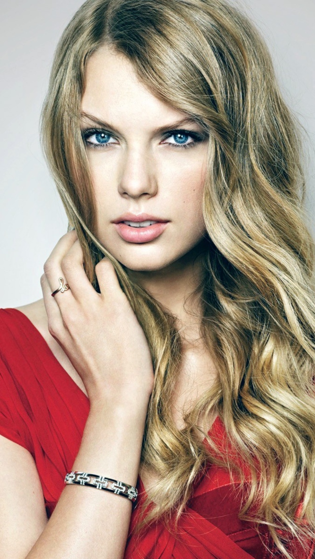 Taylor Swift Posh Portrait wallpaper 640x1136