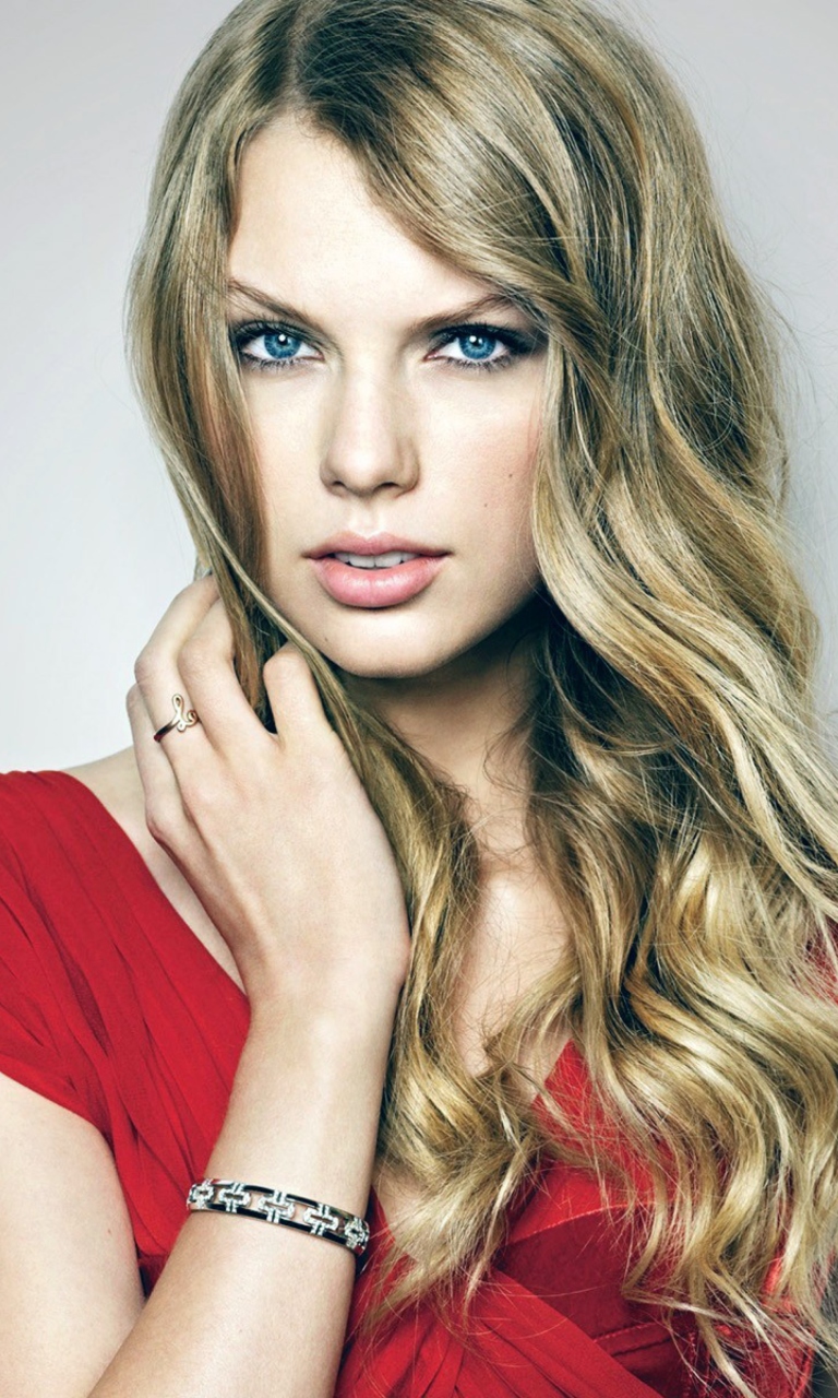 Обои Taylor Swift Posh Portrait 768x1280