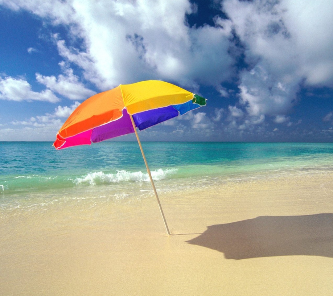 Das Rainbow Umbrella At Beach Wallpaper 1080x960