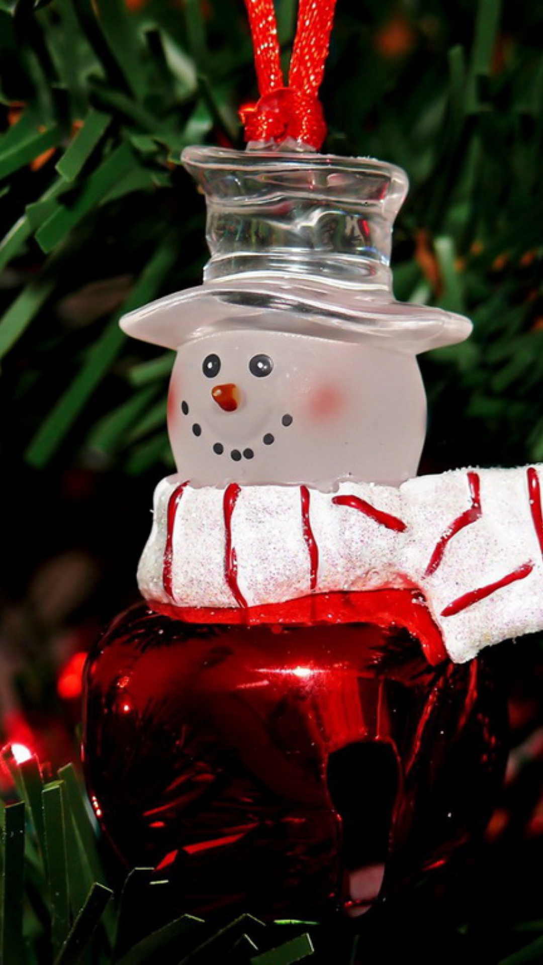 Sfondi Snowman On The Christmas Tree 1080x1920