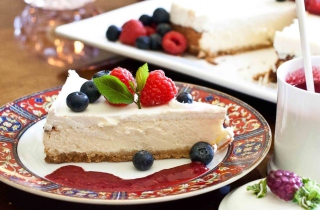 Strawberry Cheesecake Picture for Android, iPhone and iPad