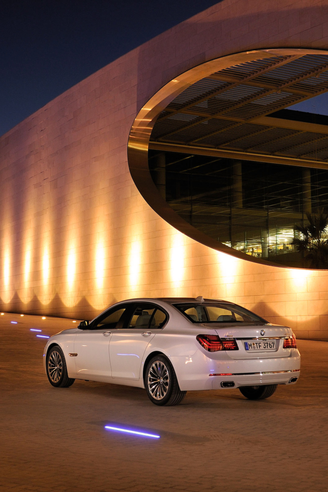 Das BMW 7 Series Wallpaper 640x960