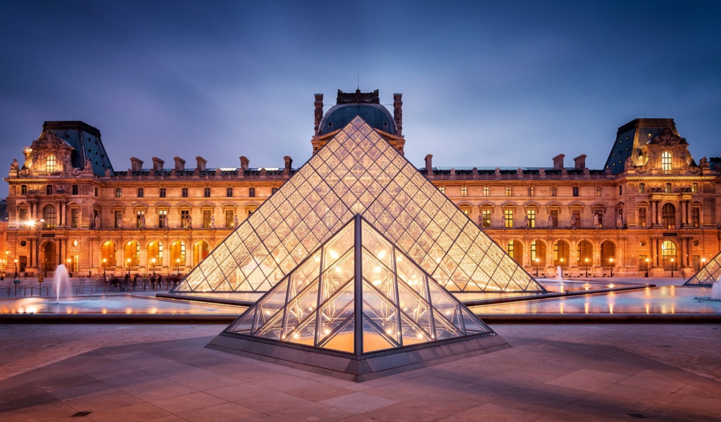 Das Louvre Paris Wallpaper 1024x600