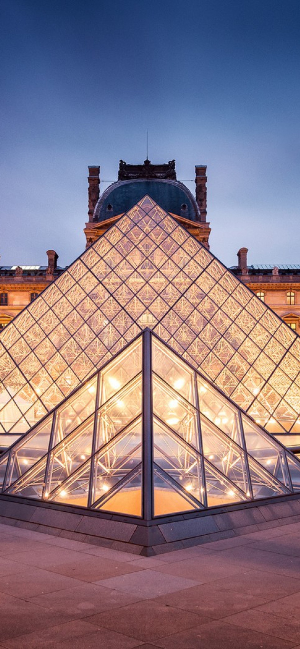 Fondo de pantalla Louvre Paris 1170x2532