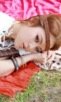 Girl with Guitar screenshot #1 240x400