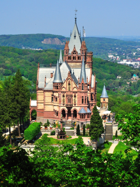 Обои Schloss Drachenburg in Germany 480x640