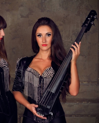 Violinist Girl - Obrázkek zdarma pro Nokia Asha 305