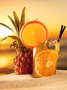 Fondo de pantalla Cocktail with Pineapple Juice 132x176
