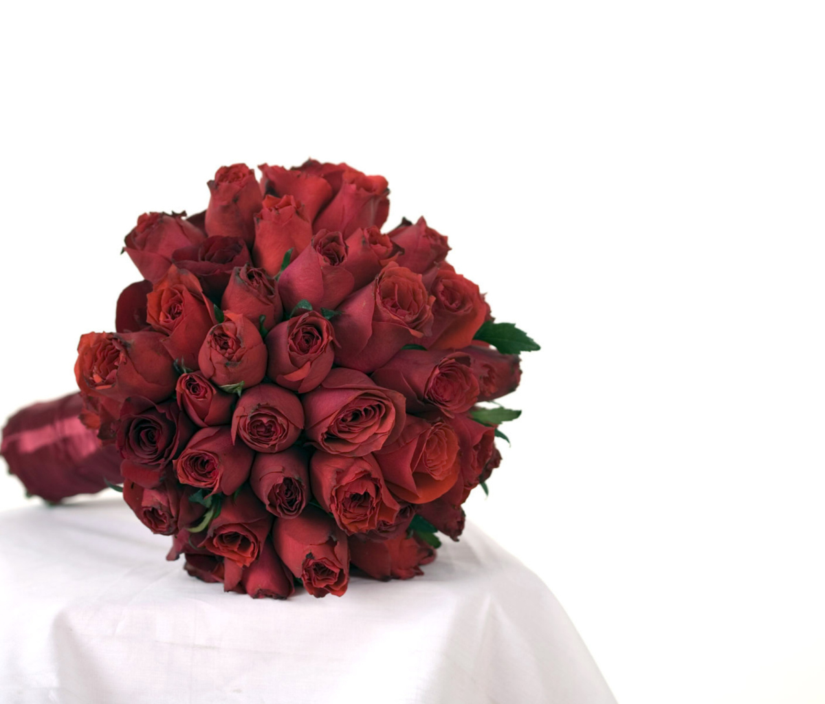 Обои Red Rose Wedding Bouquet 1200x1024