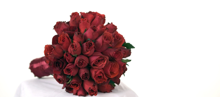 Fondo de pantalla Red Rose Wedding Bouquet 720x320