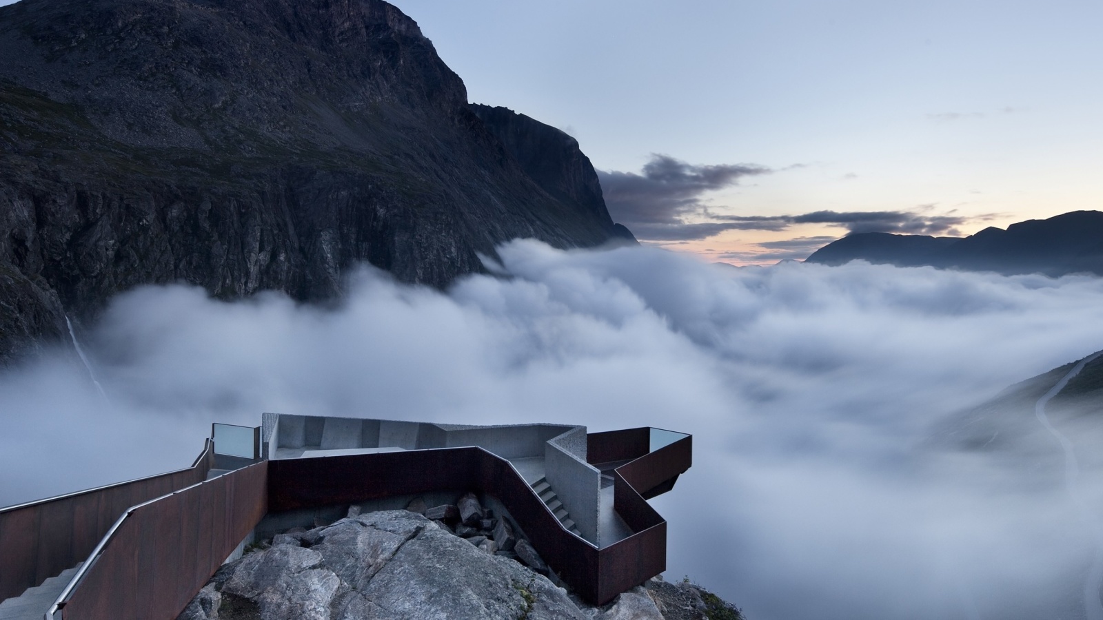 Trollstigen Norwegian Mountain screenshot #1 1600x900