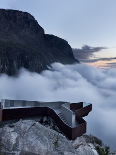 Fondo de pantalla Trollstigen Norwegian Mountain 240x320