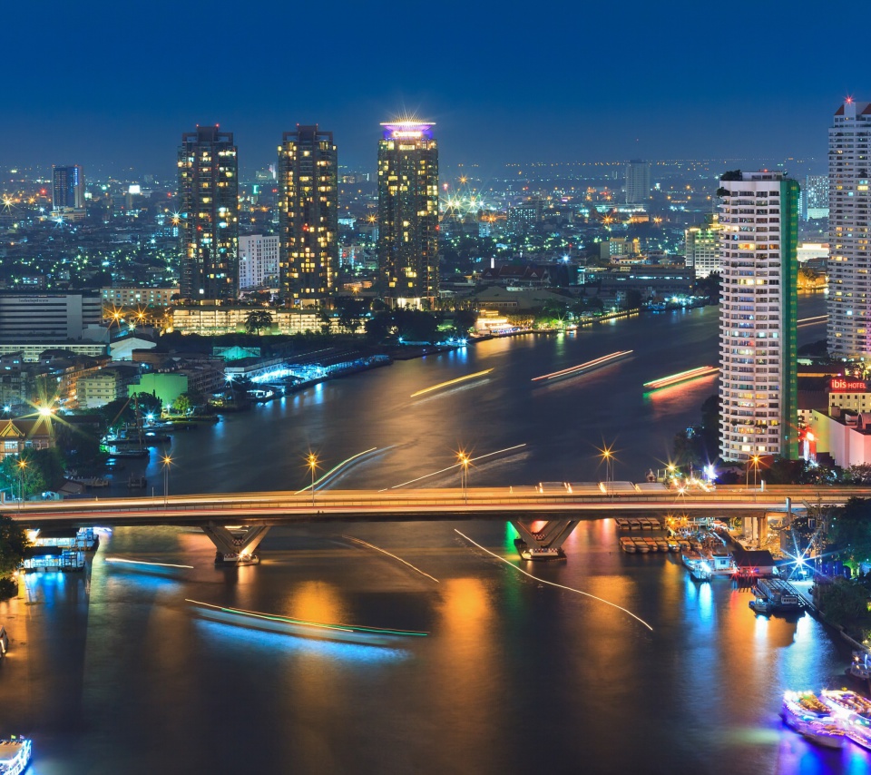 Bangkok and Chao Phraya River wallpaper 960x854