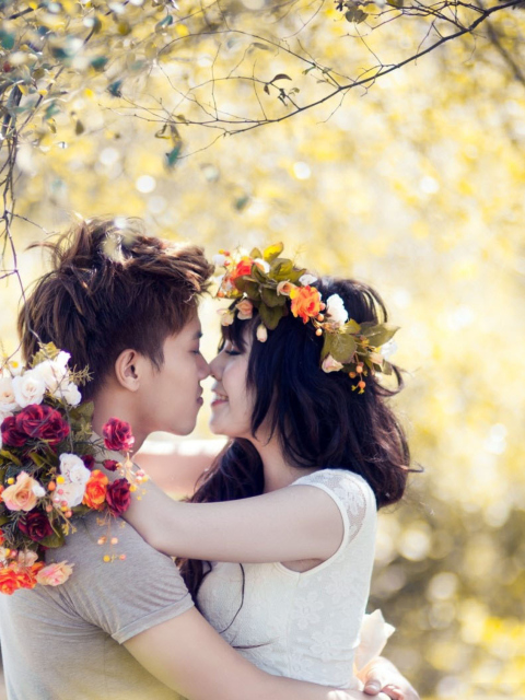 Sfondi Beautiful Asian Couple In Love 480x640