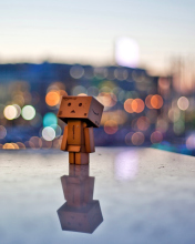 Das Danbo In The City Wallpaper 176x220