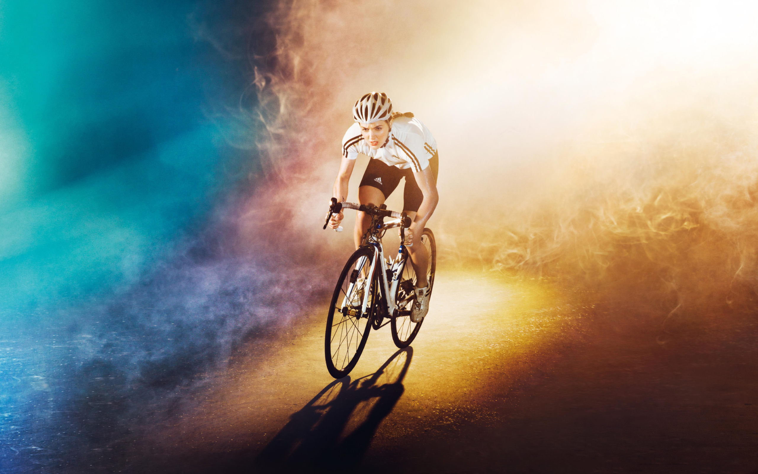 Bike Competition wallpaper 2560x1600