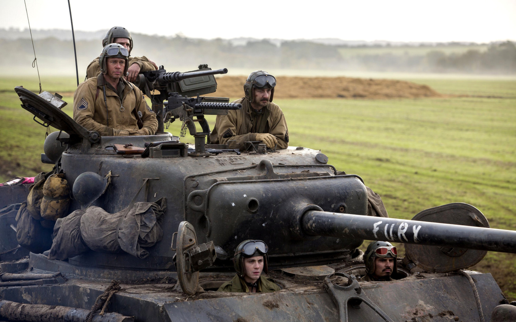 Fondo de pantalla Brad Pitt in Army Film Fury 1680x1050