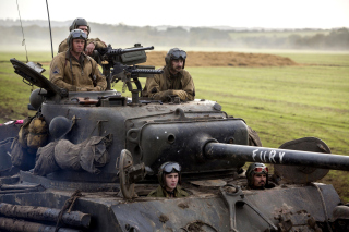 Free Brad Pitt in Army Film Fury Picture for Android, iPhone and iPad