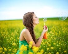 Girl And Bubbles wallpaper 220x176