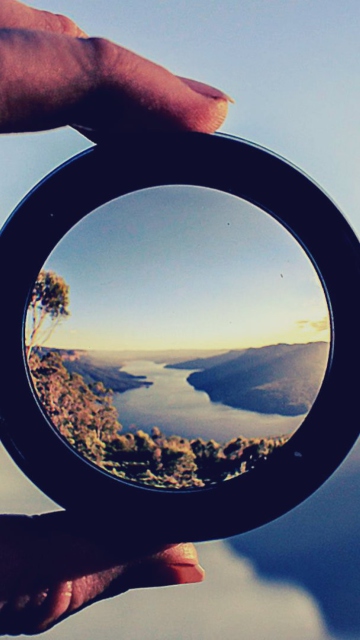 Horizon Through Lens wallpaper 360x640