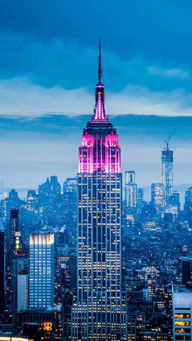 Das Empire State Building in New York Wallpaper 640x1136