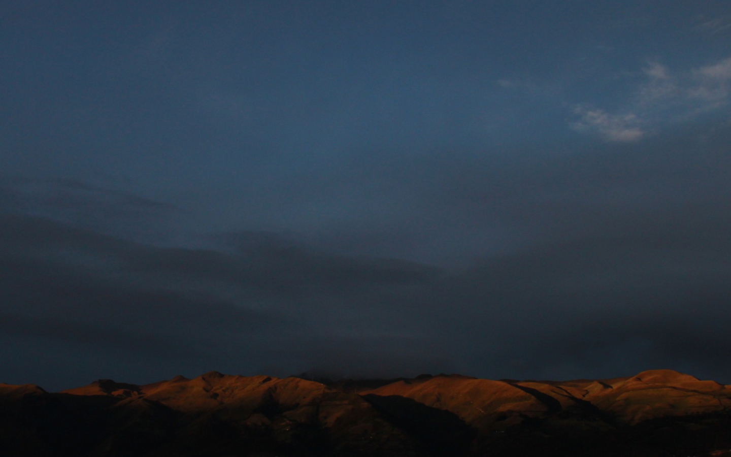 Sfondi Pichincha Sunrise 1440x900