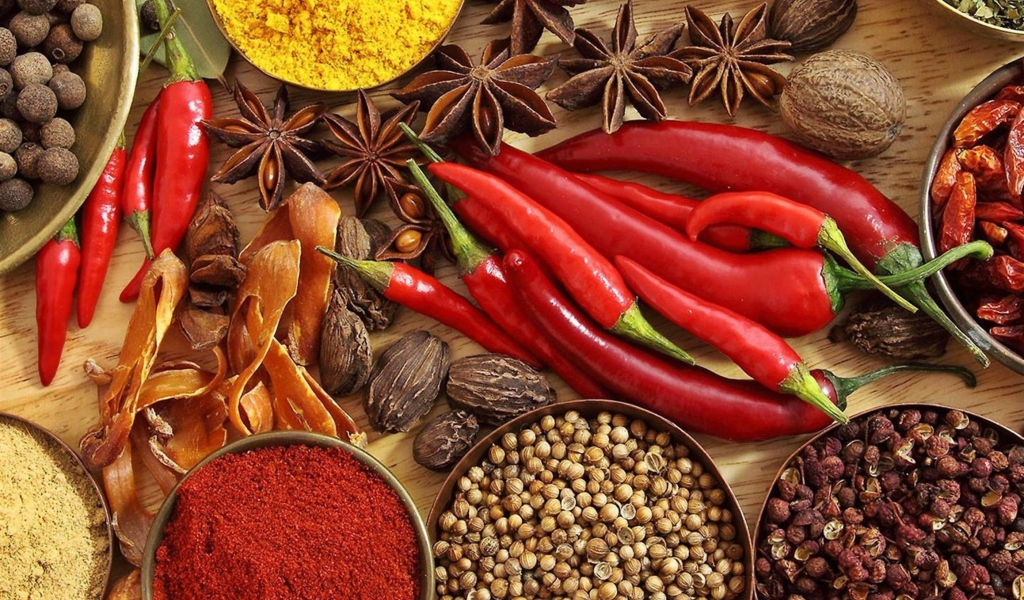 Fondo de pantalla Indian spices and curry 1024x600
