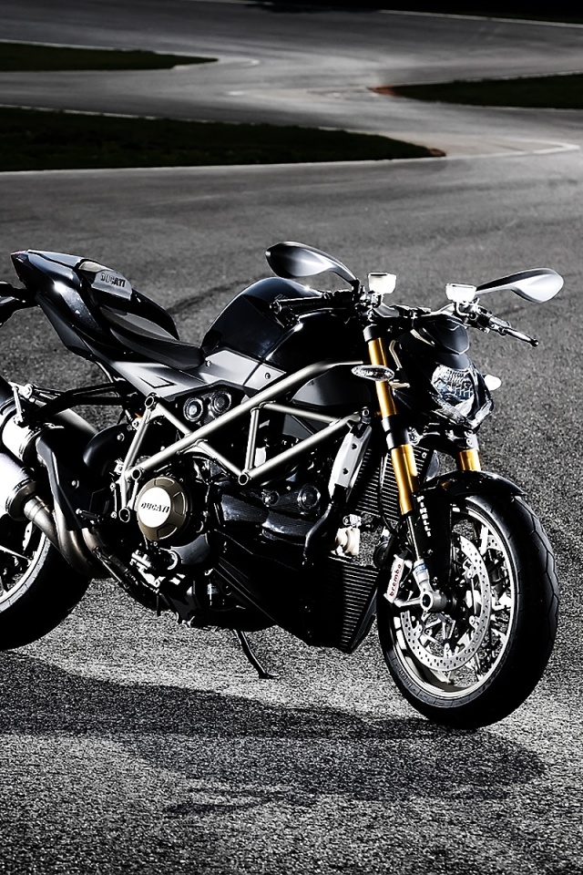 Ducati Streetfighter 848 screenshot #1 640x960