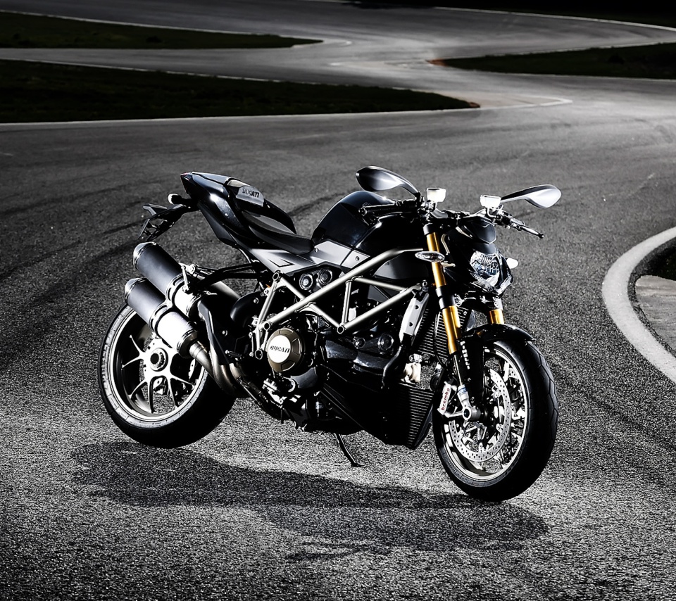 Ducati Streetfighter 848 screenshot #1 960x854