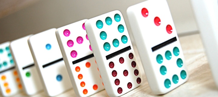 Domino board game wallpaper 720x320