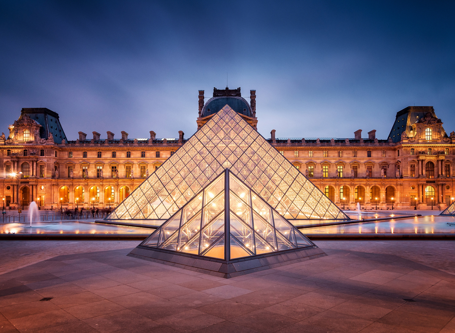 Paris Louvre Museum wallpaper 1920x1408