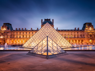 Paris Louvre Museum wallpaper 320x240