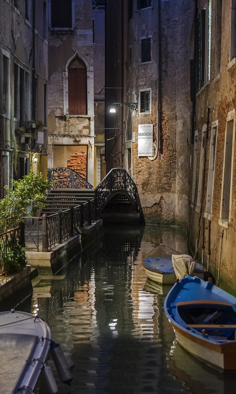 Fondo de pantalla Night Venice Canals 480x800
