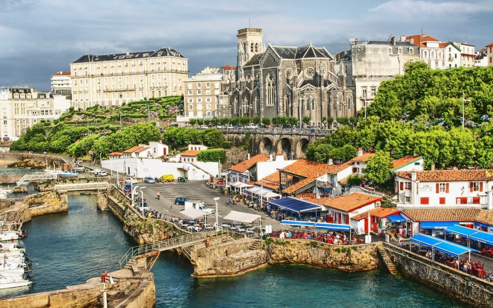 France Scenery Castle wallpaper 1680x1050