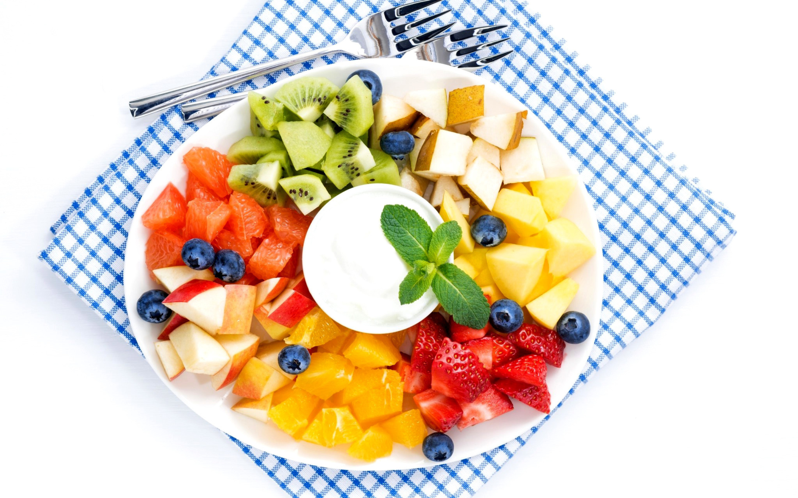 Обои Fruit Platter 2560x1600