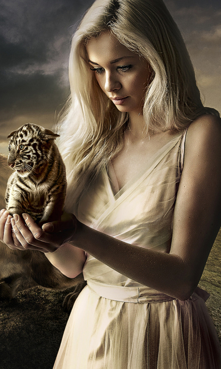 Das Girl With Tiger Wallpaper 768x1280