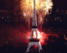 Обои Fireworks At Eiffel Tower 220x176