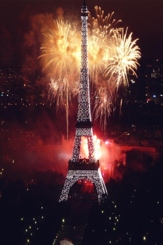 Обои Fireworks At Eiffel Tower 320x480