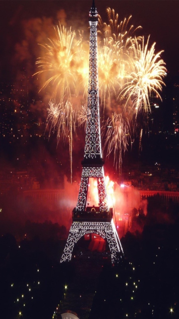 Обои Fireworks At Eiffel Tower 360x640
