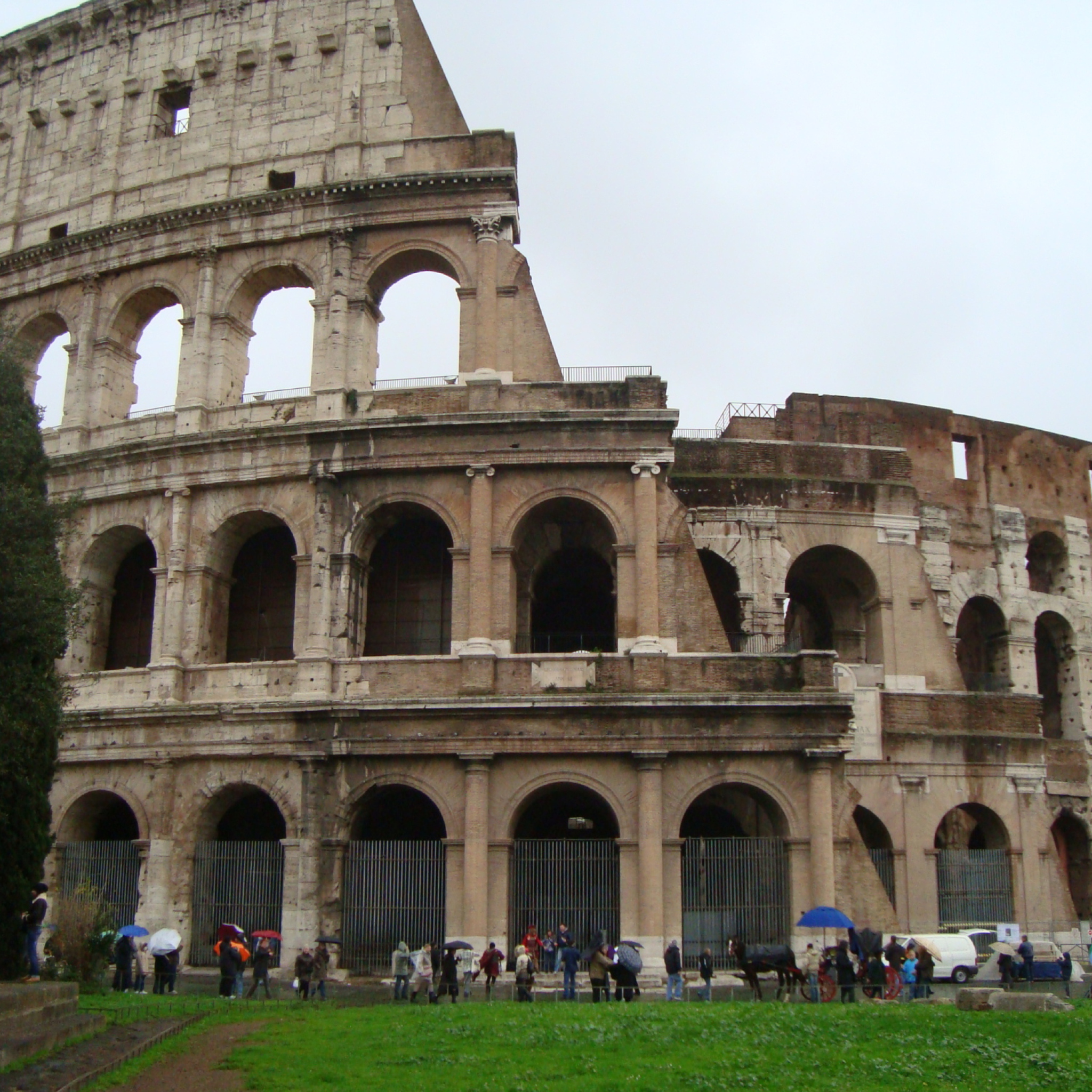 Das Colosseum - Rome, Italy Wallpaper 2048x2048
