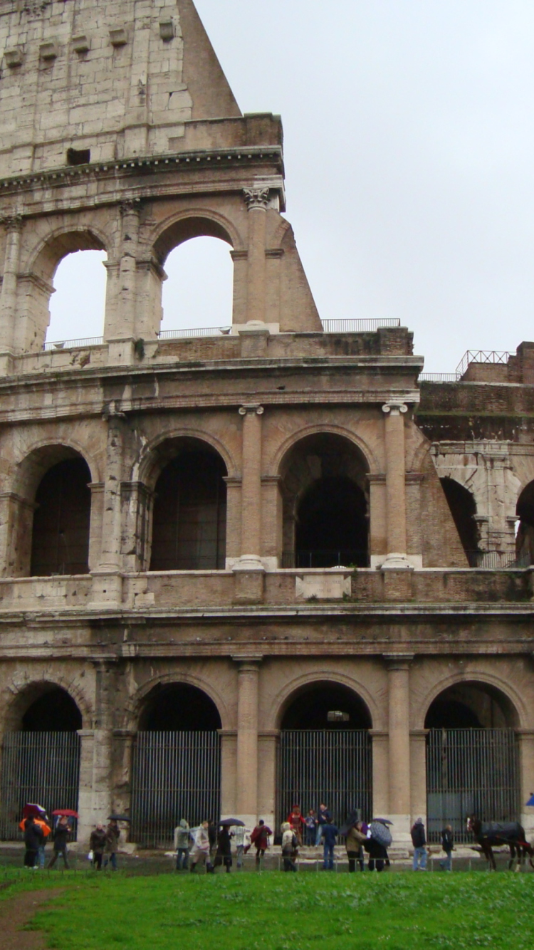 Das Colosseum - Rome, Italy Wallpaper 750x1334
