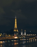 Screenshot №1 pro téma Eiffel Tower In Paris France 128x160
