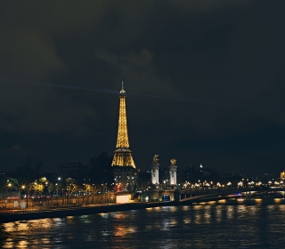Kostenloses Eiffel Tower In Paris France Wallpaper für 128x128