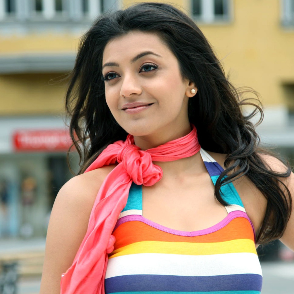 Kajal Agarwal South Actress wallpaper 1024x1024