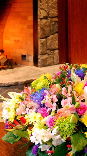 Fondo de pantalla Bouquet Near Fireplace 360x640